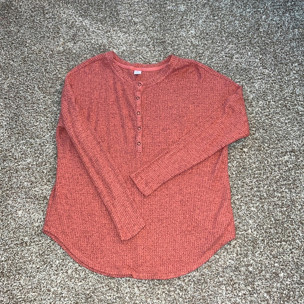 Old Navy XS thermal shirt